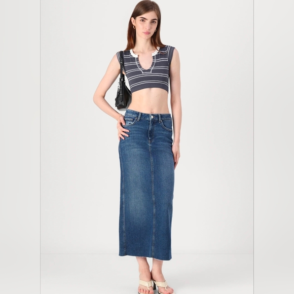 BDG Dresses & Skirts - BDG Urban Outfitters Denim Skirt Sz Medium